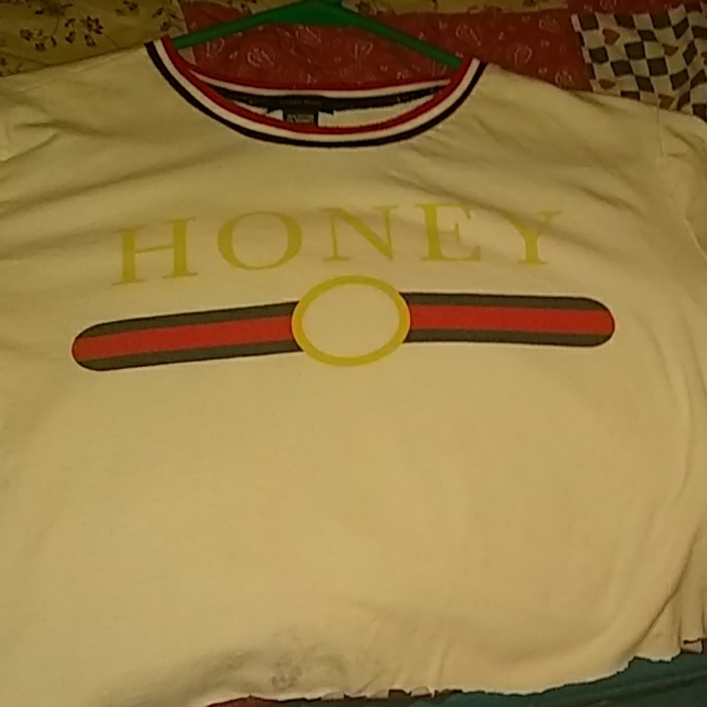 Honey gucci logo crop top tee